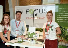 Merel Zoet, Maarten Klein en Loes Hoogenboom van FocusLED, Strekkingslicht wordt nu ook steeds meer ingezet in doordragers, weetje: FocusLED is samengegaan met VezaLux